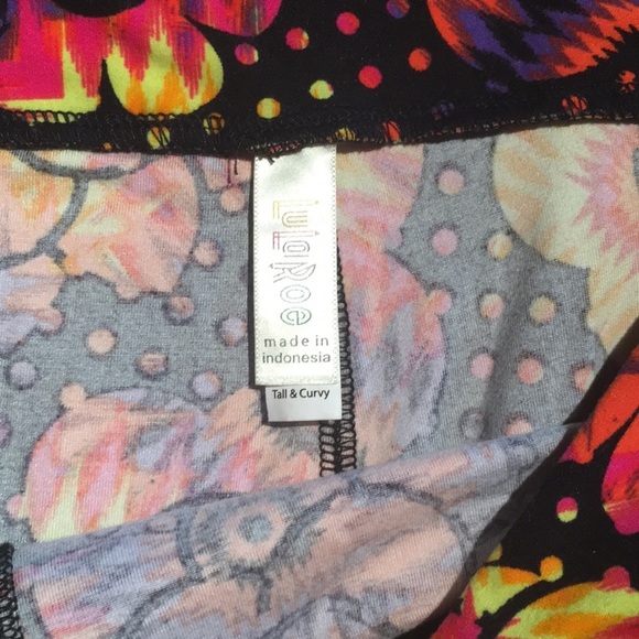 Lularoe tall & curvy - Picture 2 of 2